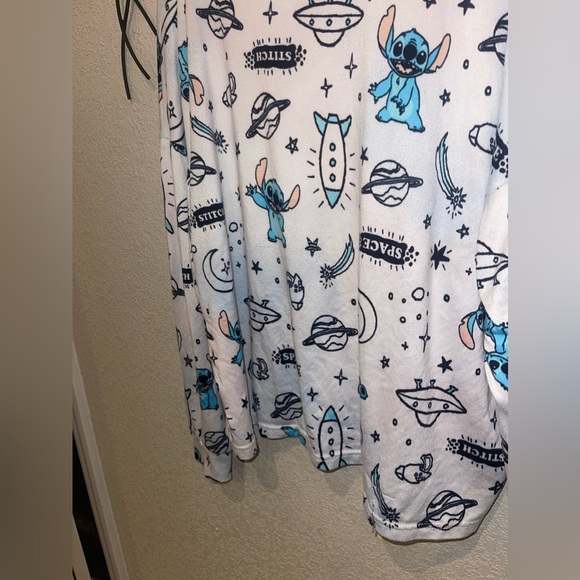 Disney Stitch Flannel Shirt All Over Graphic Size XL Soft Material - Picture 4 of 8